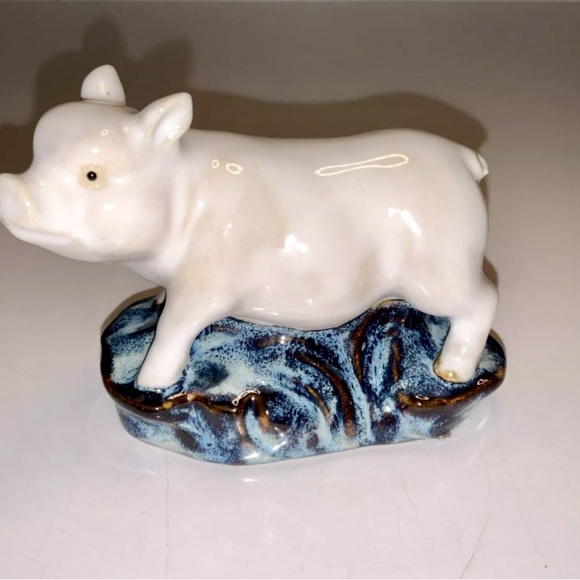 Vintage Adorable Chinese White Glaze Ceramic Pig Figurine 4” Length - Picture 2 of 10